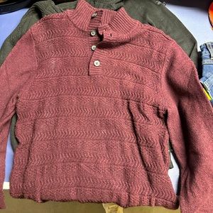 Men’s red sweater
